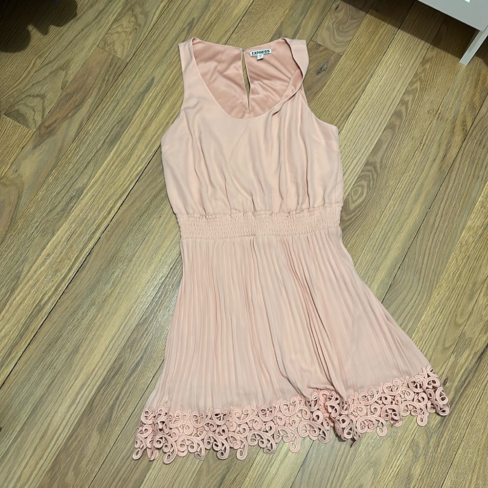 EXPRESS SIZE M